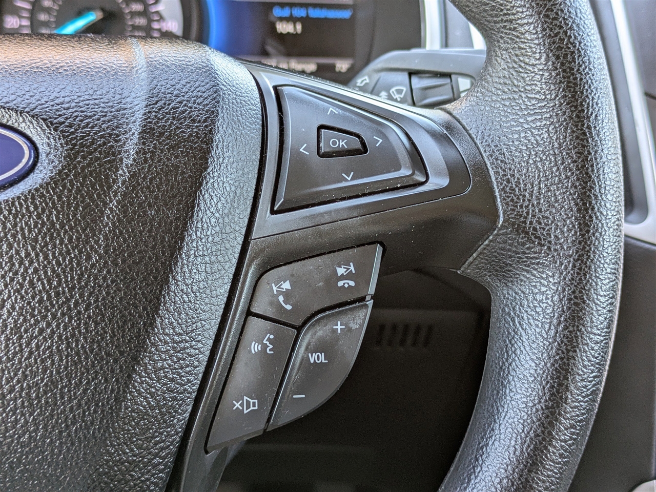 Ford Edge SE FWD 2021