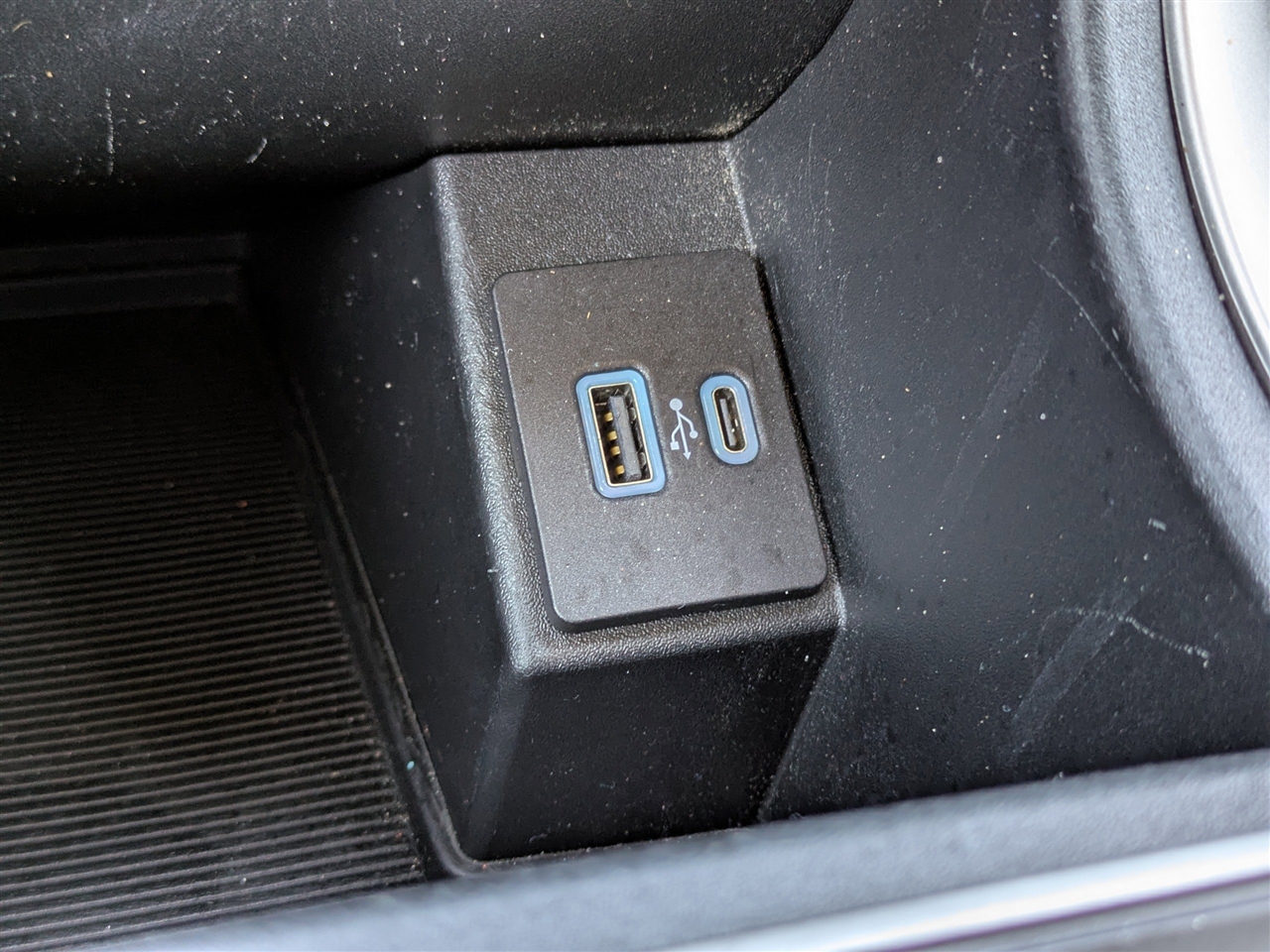 Ford Edge SE FWD 2021