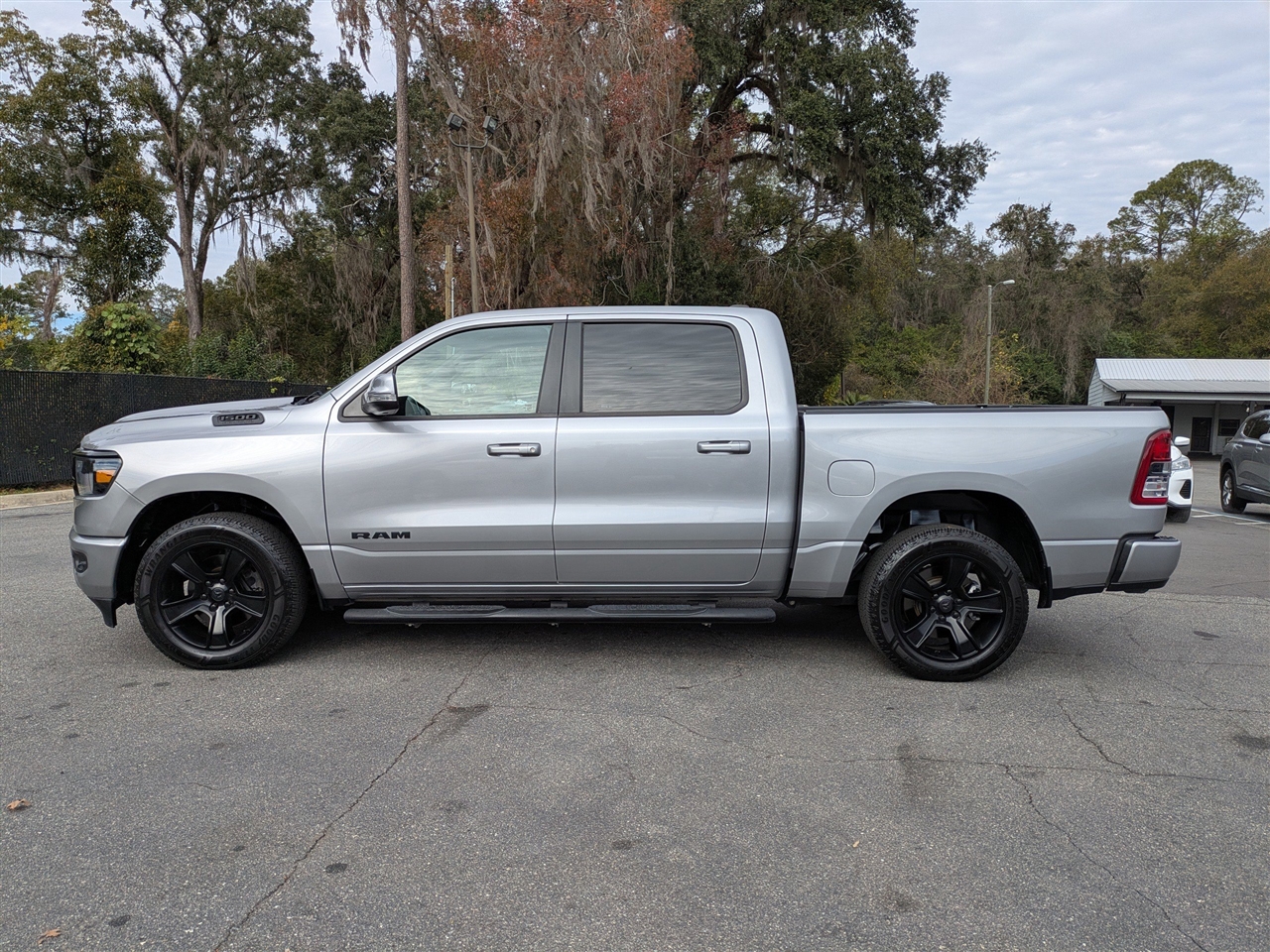 RAM 1500 Big Horn Crew Cab SWB 2WD 2020
