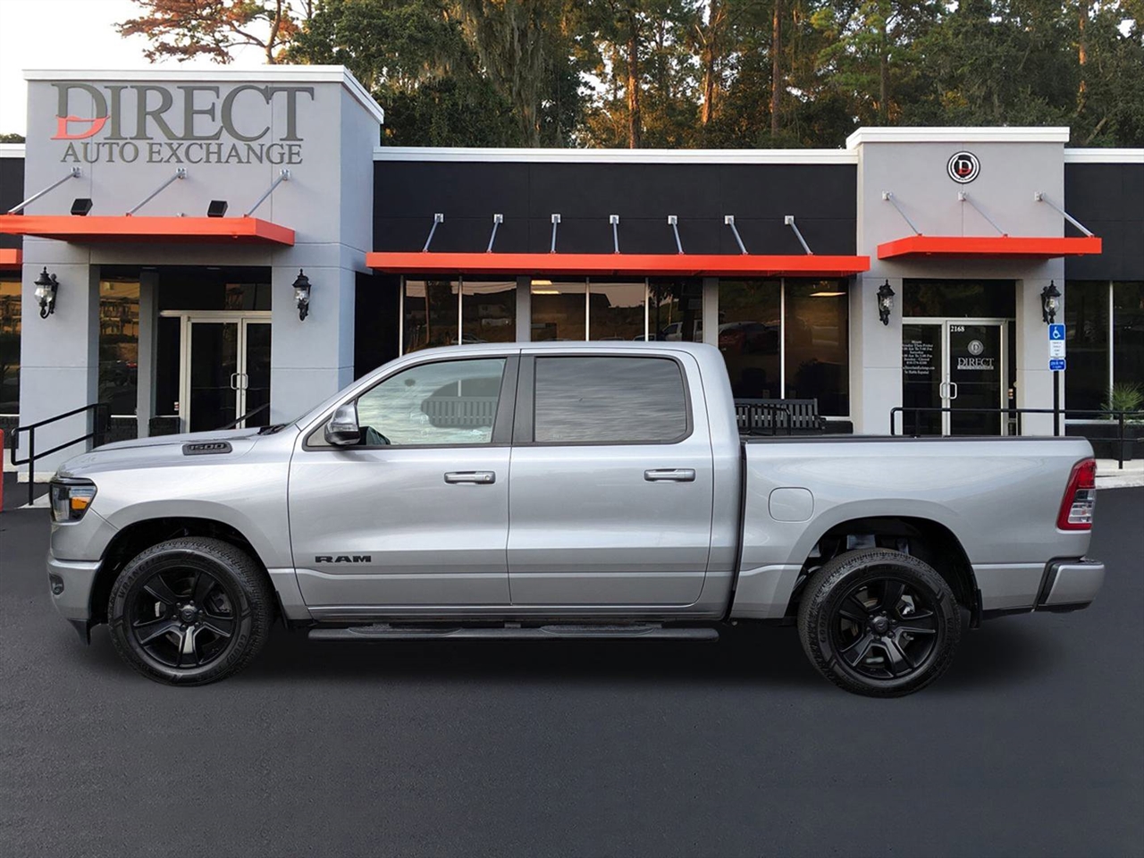RAM 1500 Big Horn Crew Cab SWB 2WD 2020