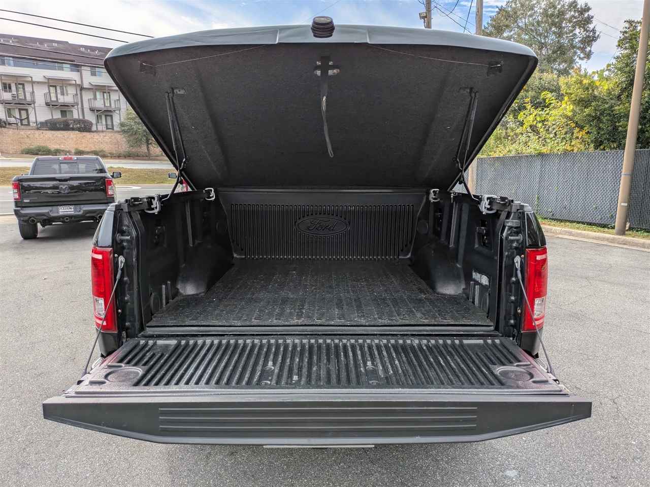 Ford F-150 Lariat SuperCrew 5.5-ft. Bed 4WD 2016