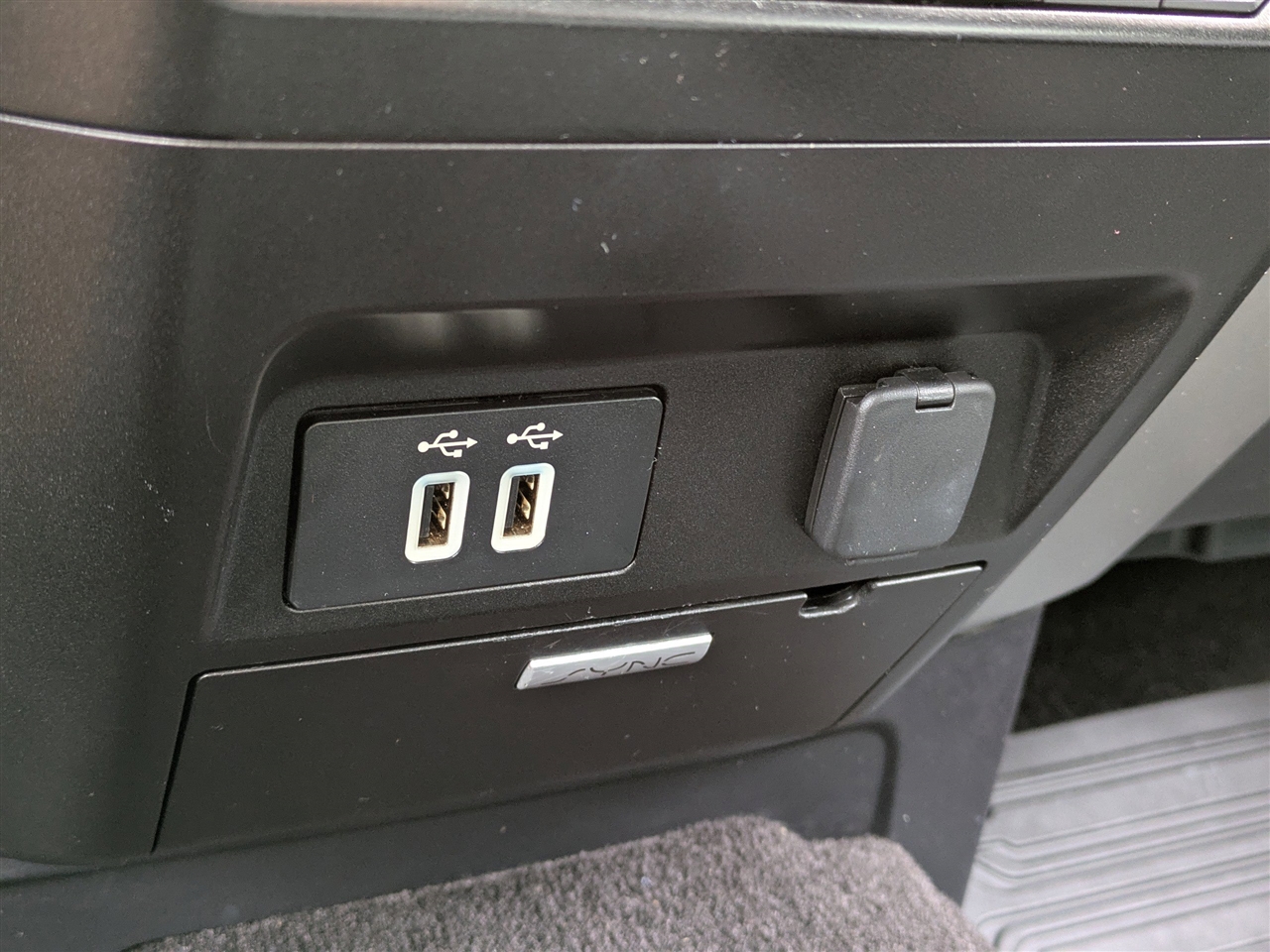 Ford F-150 Lariat SuperCrew 5.5-ft. Bed 4WD 2016