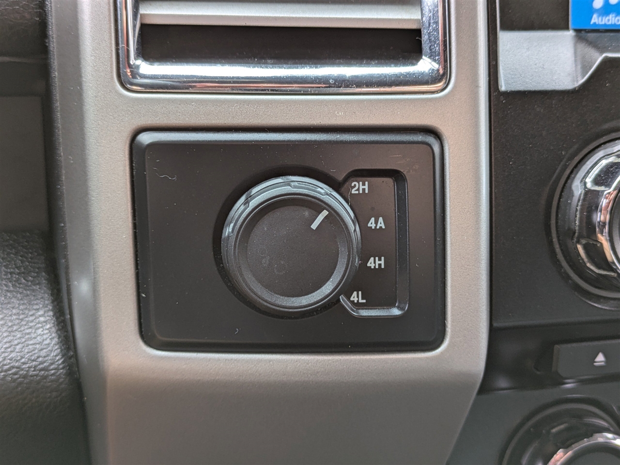 Ford F-150 Lariat SuperCrew 5.5-ft. Bed 4WD 2016