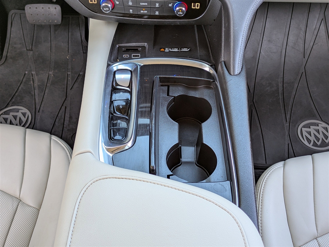 Buick Enclave Essence FWD 2022