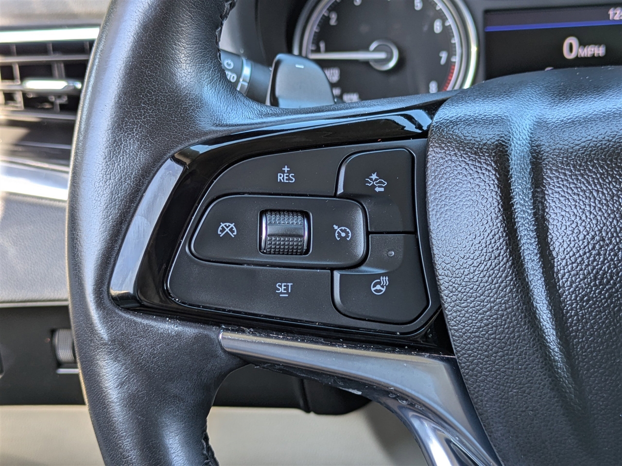 Buick Enclave Essence FWD 2022