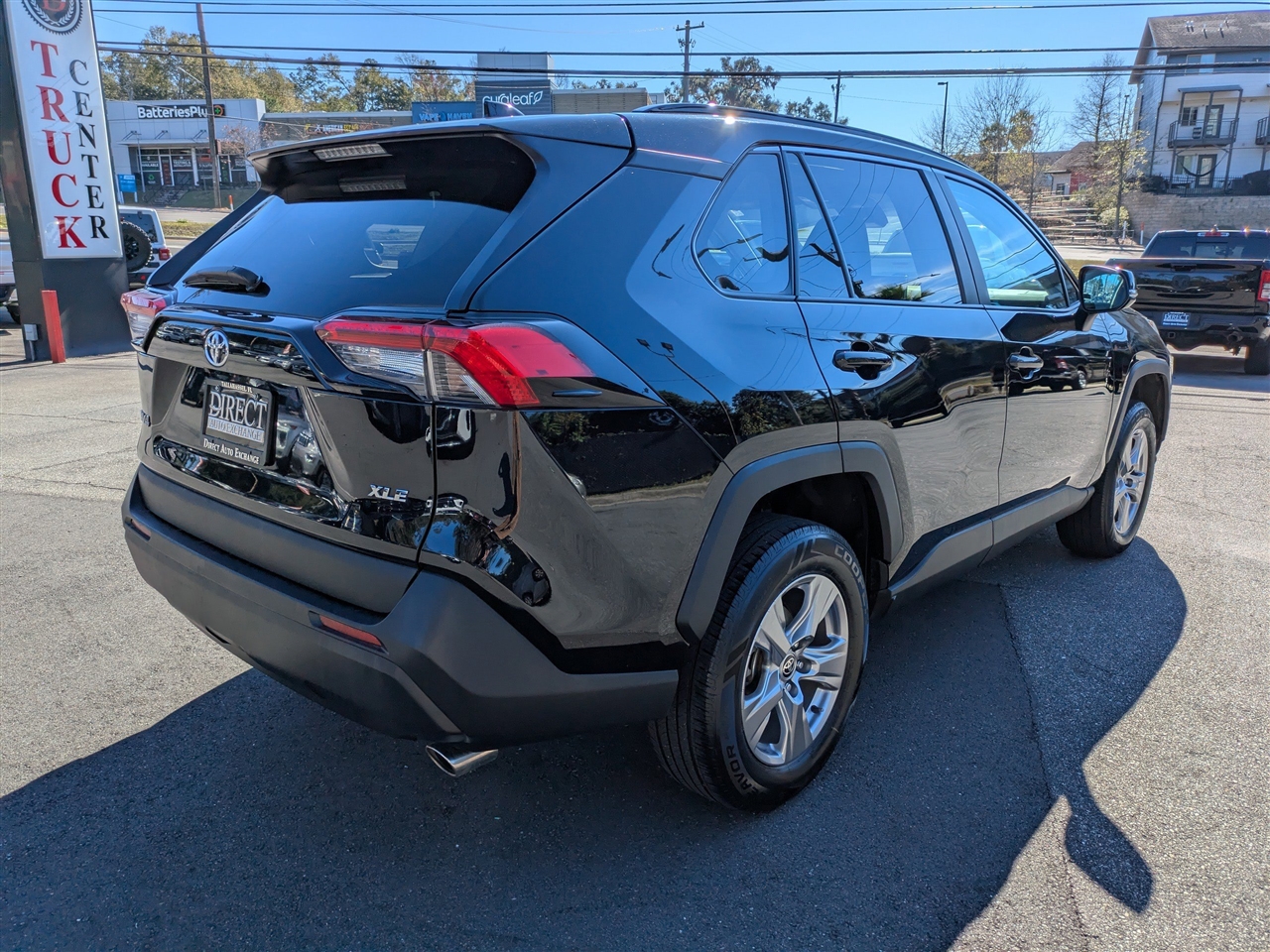 Toyota RAV4 XLE 2024
