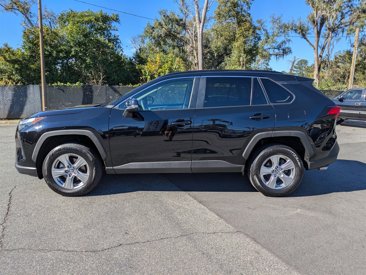 Toyota RAV4 XLE 2024