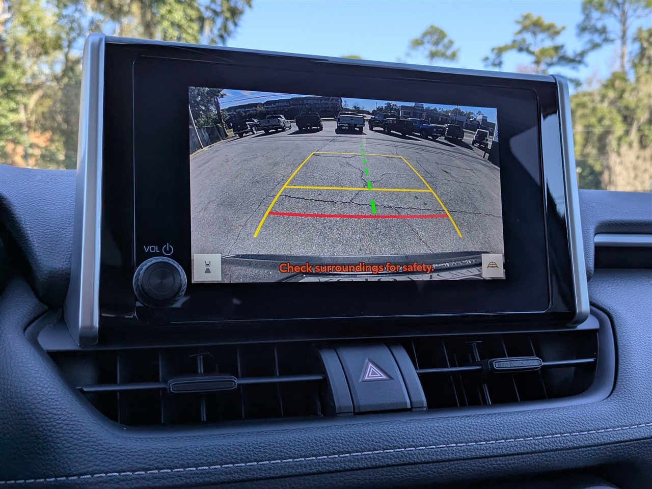 Toyota RAV4 XLE 2024