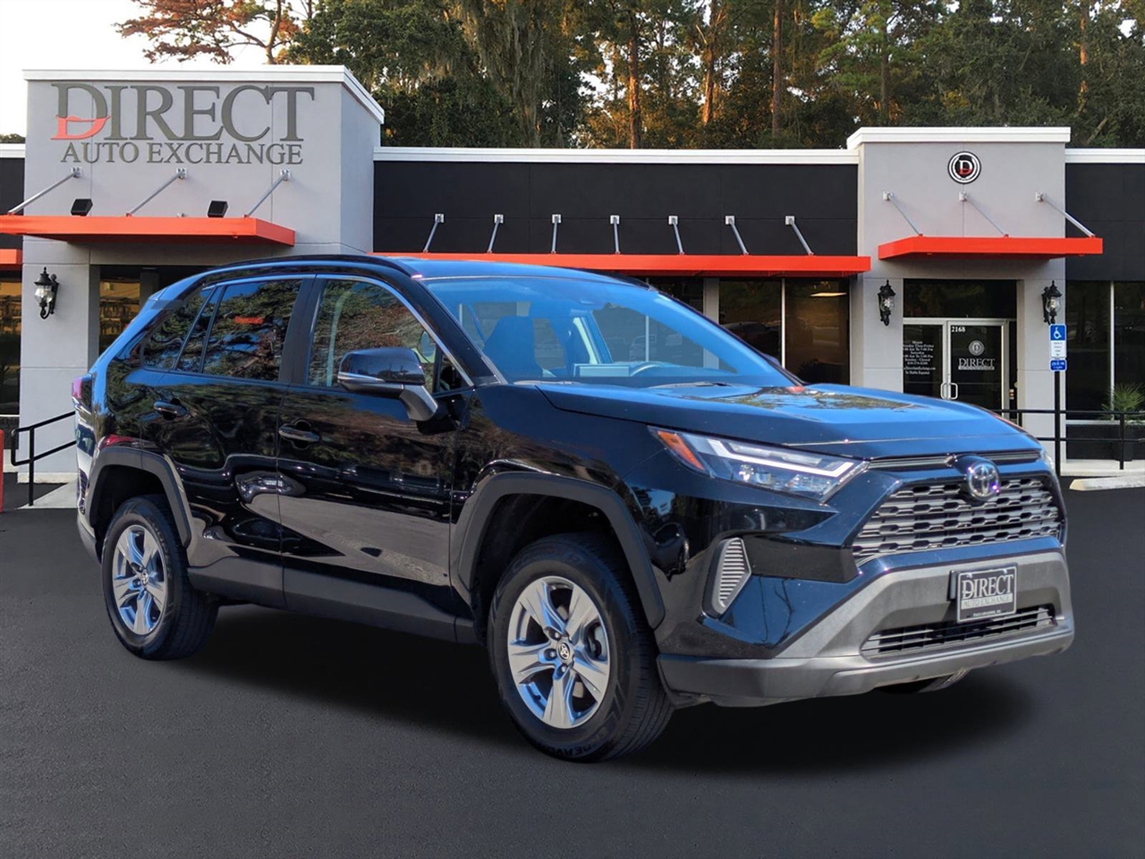 Toyota RAV4 XLE 2024