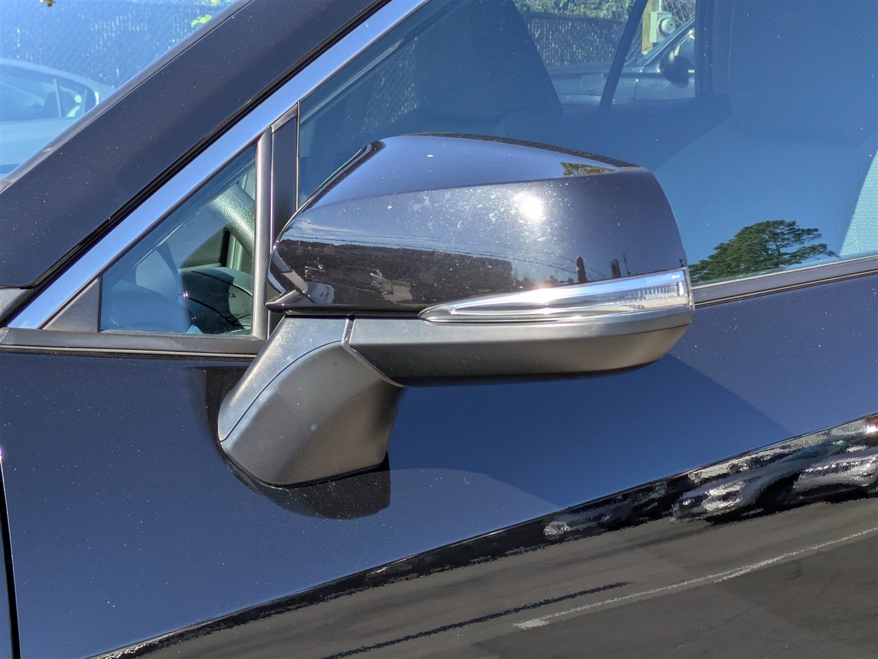 Toyota RAV4 XLE 2024