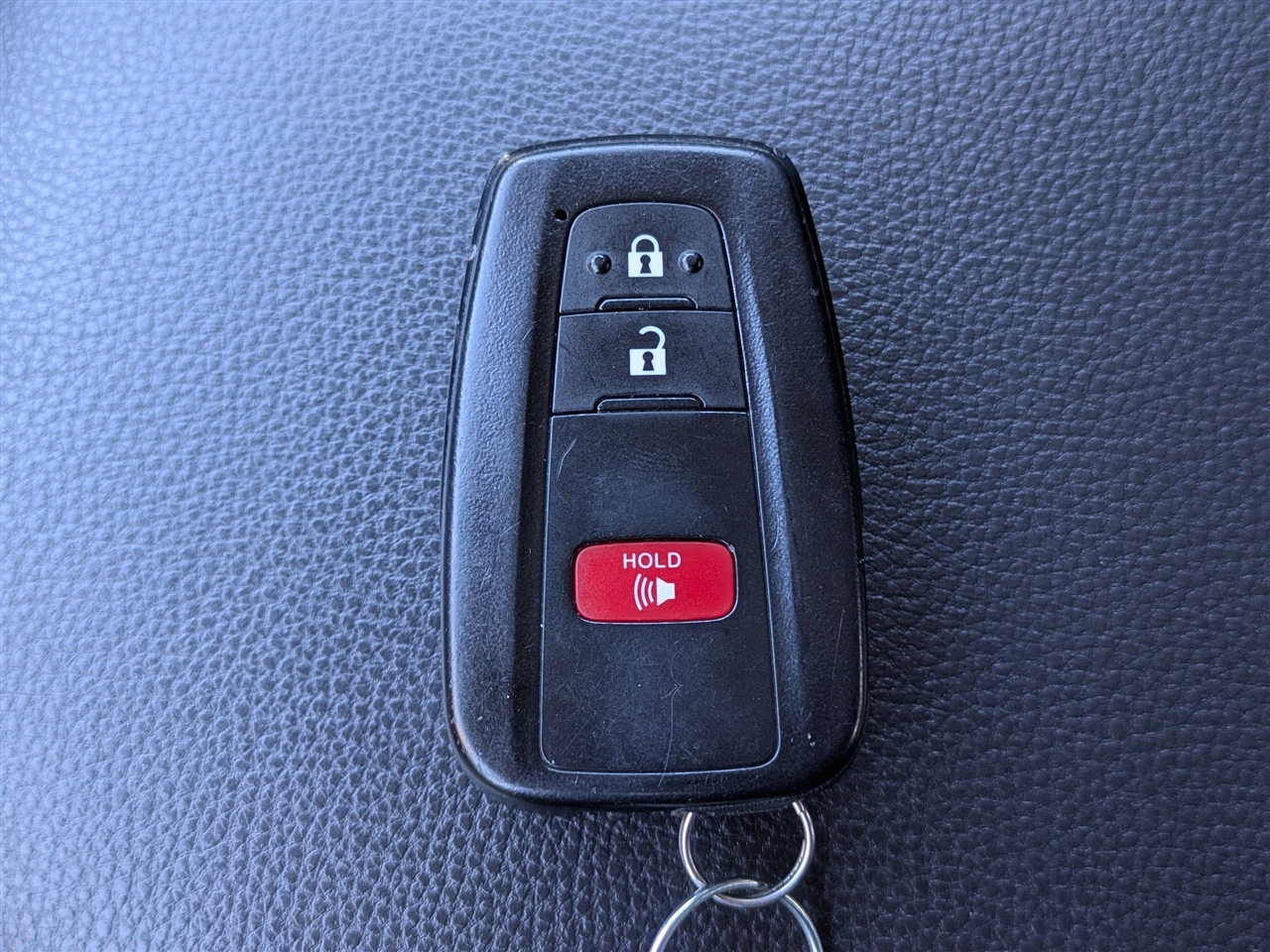 Toyota RAV4 XLE 2024