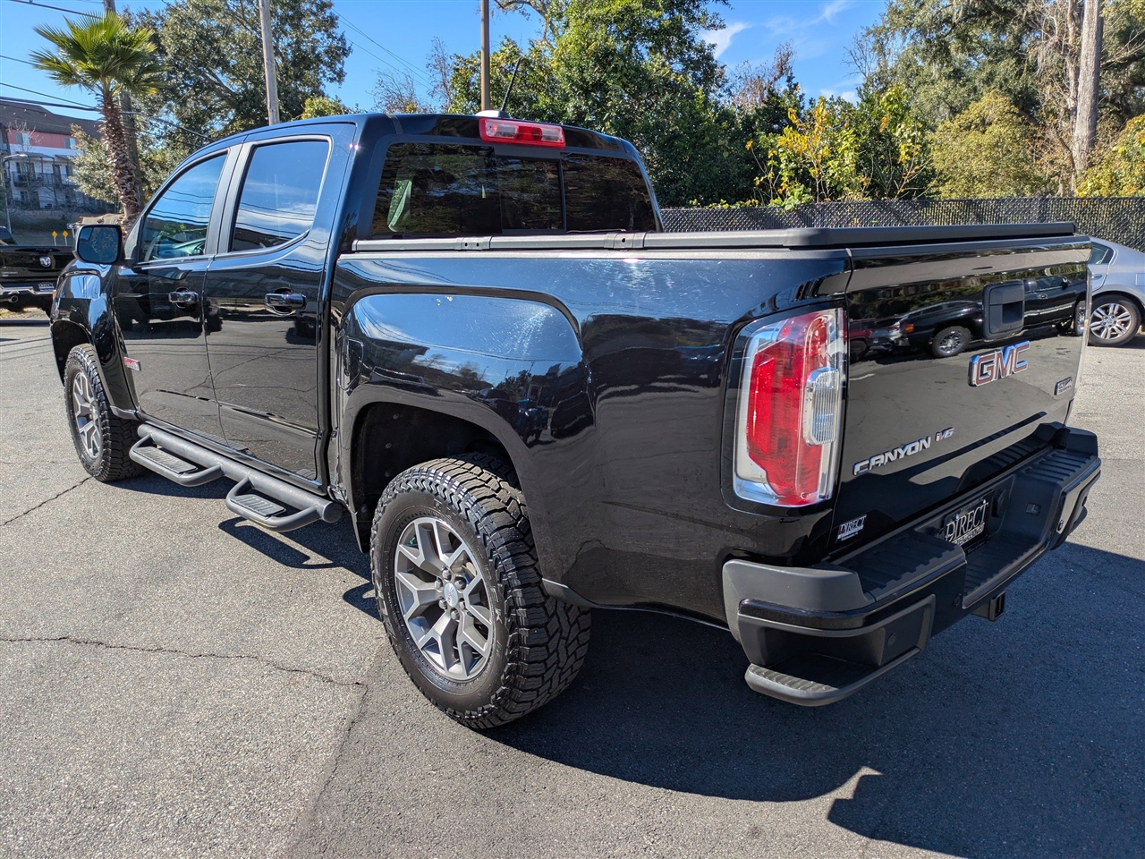GMC Canyon All Terrain Crew Cab w/Leather Long Box 4WD 2020