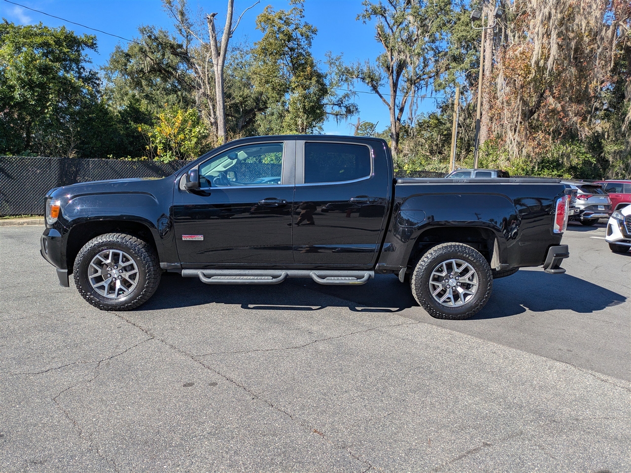 GMC Canyon All Terrain Crew Cab w/Leather Long Box 4WD 2020