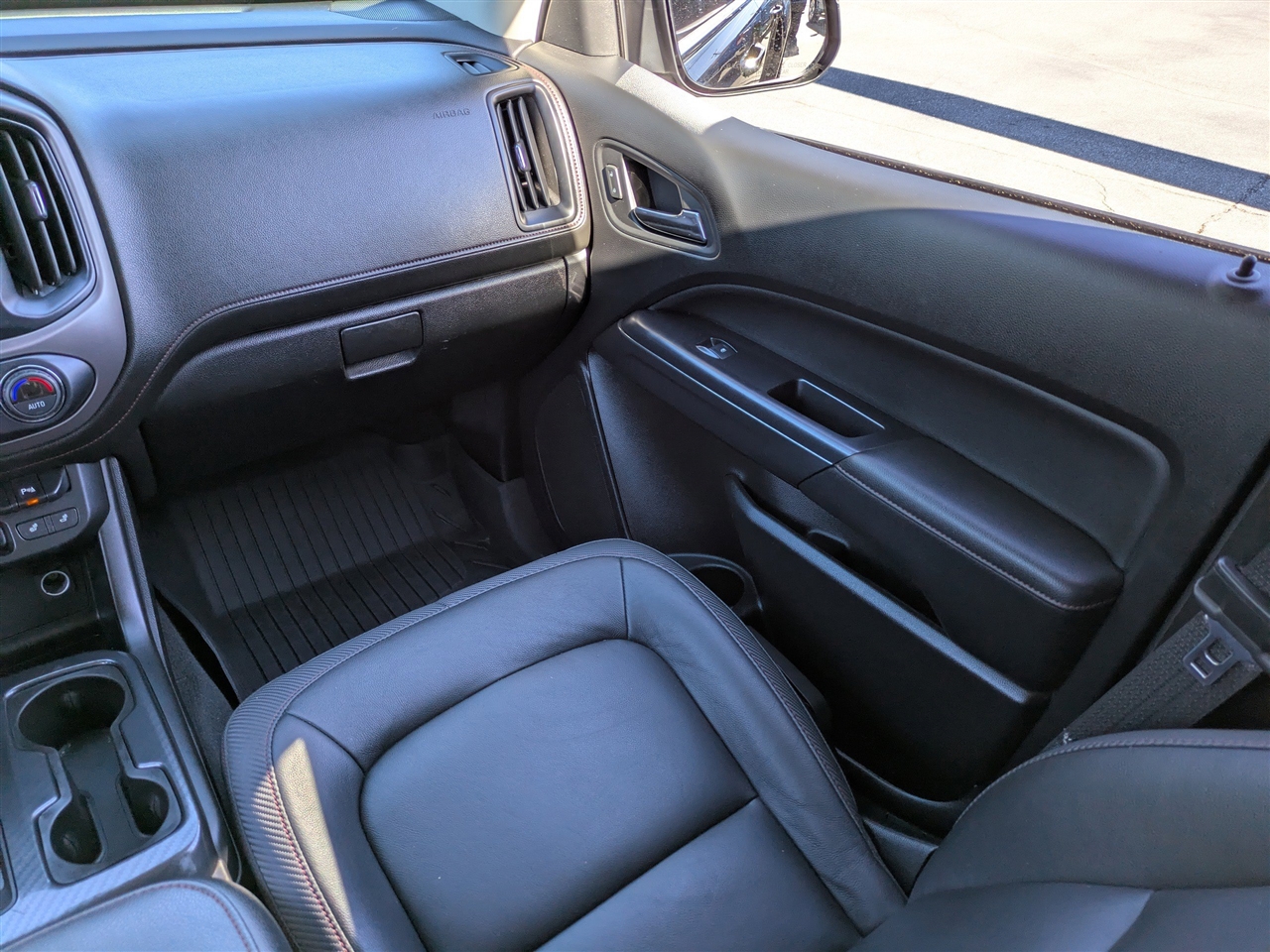 GMC Canyon All Terrain Crew Cab w/Leather Long Box 4WD 2020