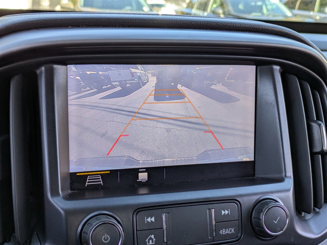 GMC Canyon All Terrain Crew Cab w/Leather Long Box 4WD 2020