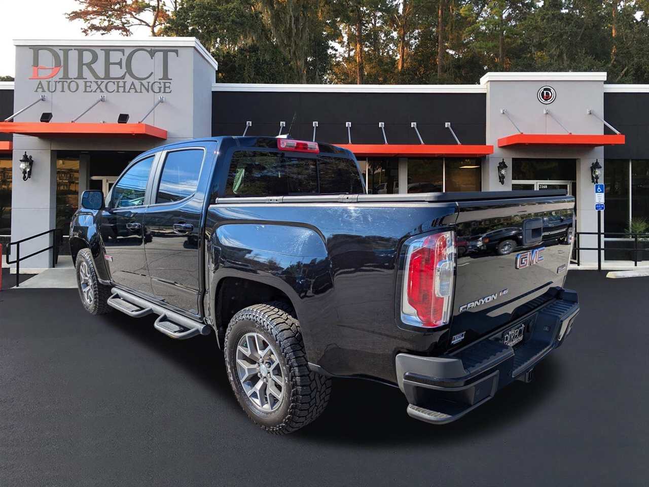 GMC Canyon All Terrain Crew Cab w/Leather Long Box 4WD 2020