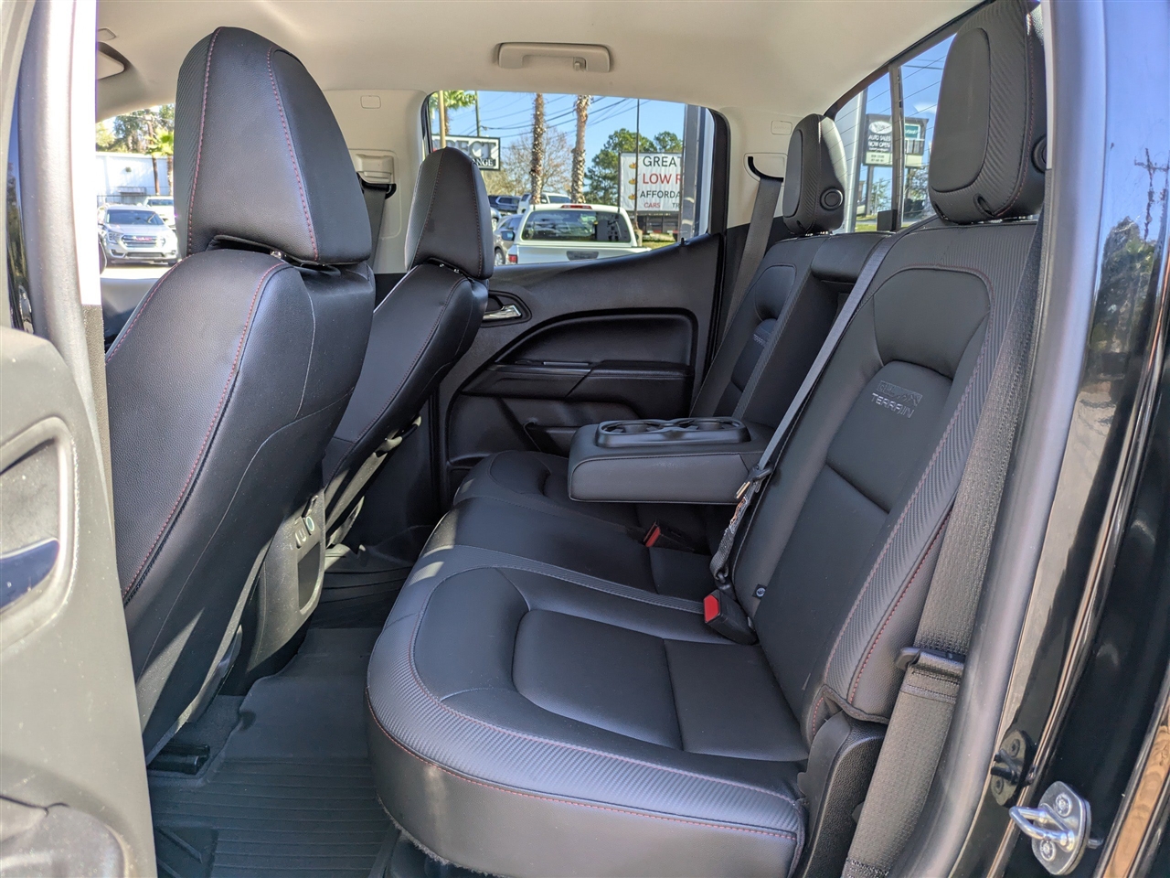 GMC Canyon All Terrain Crew Cab w/Leather Long Box 4WD 2020