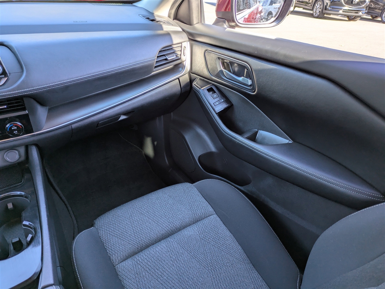 Nissan Rogue SV 2025