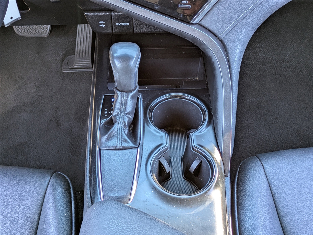 Toyota Camry SE 2019