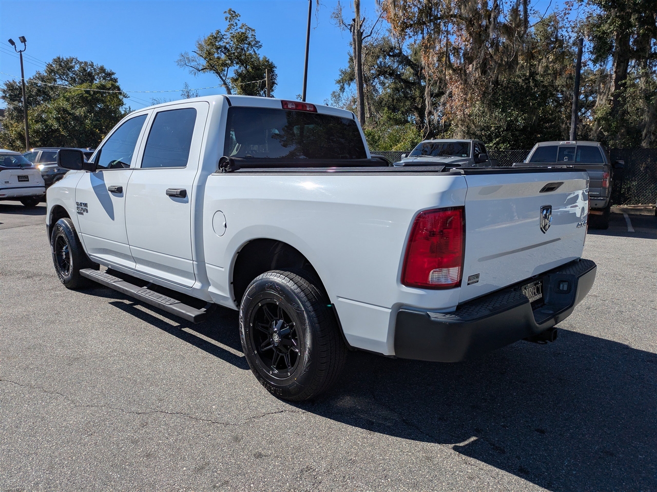 RAM 1500 Classic Tradesman Crew Cab SWB 4WD 2020