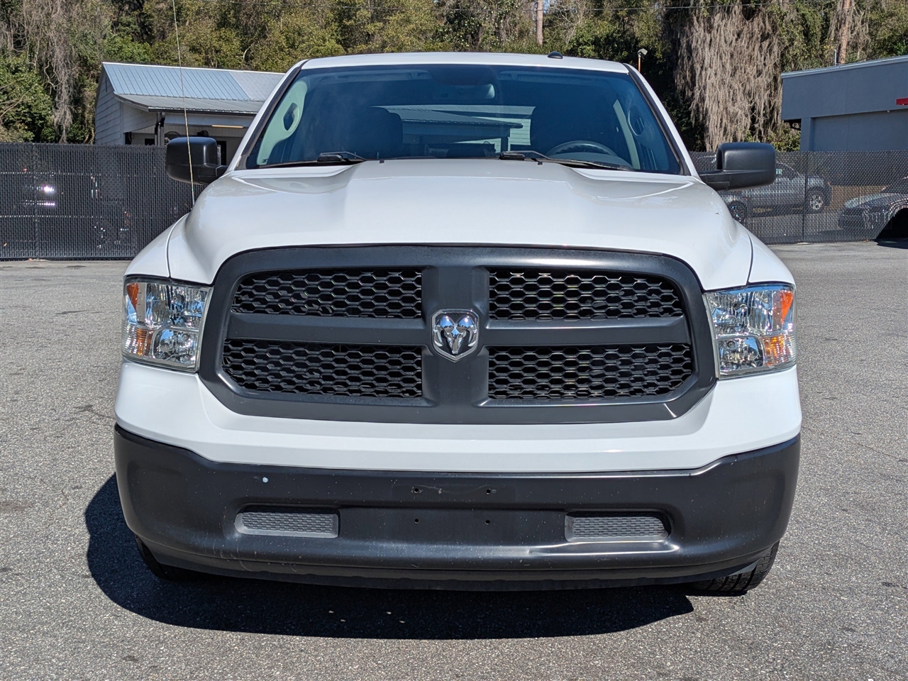 RAM 1500 Classic Tradesman Crew Cab SWB 4WD 2020