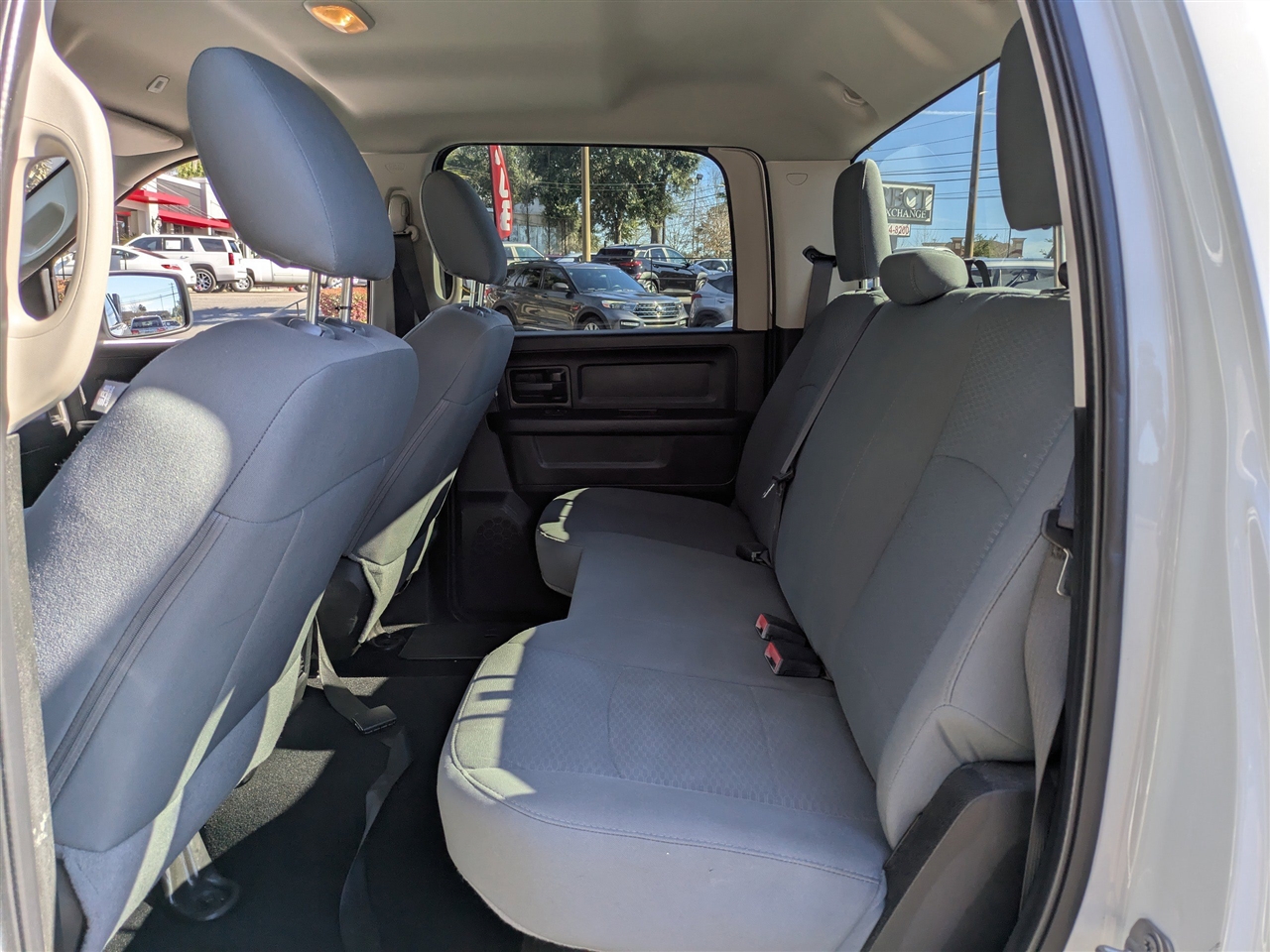 RAM 1500 Classic Tradesman Crew Cab SWB 4WD 2020