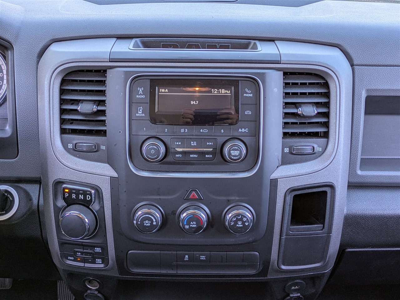 RAM 1500 Classic Tradesman Crew Cab SWB 4WD 2020