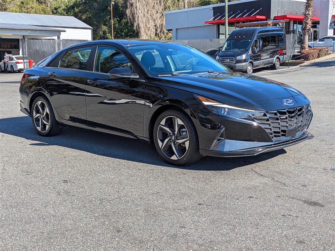 Hyundai Elantra SEL 2021