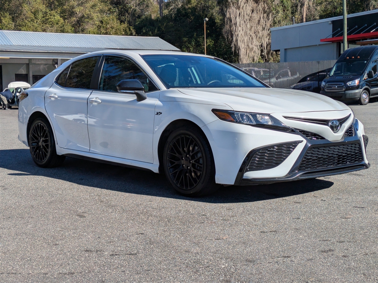 Toyota Camry SE 2023