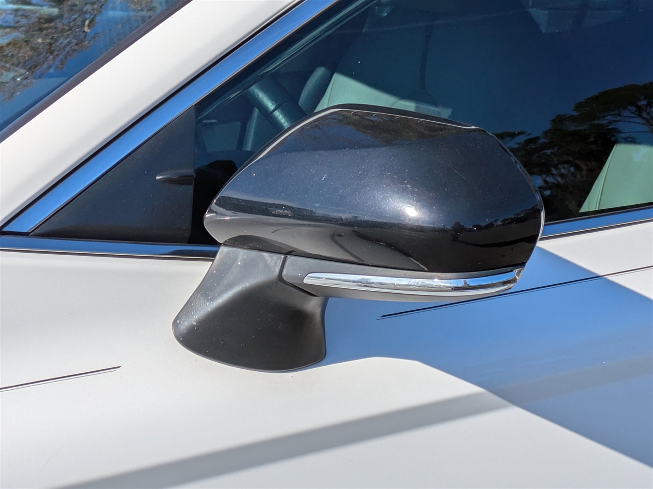 Toyota Camry SE 2023