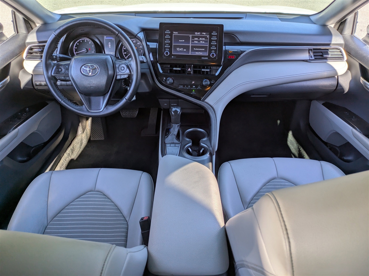 Toyota Camry SE 2023