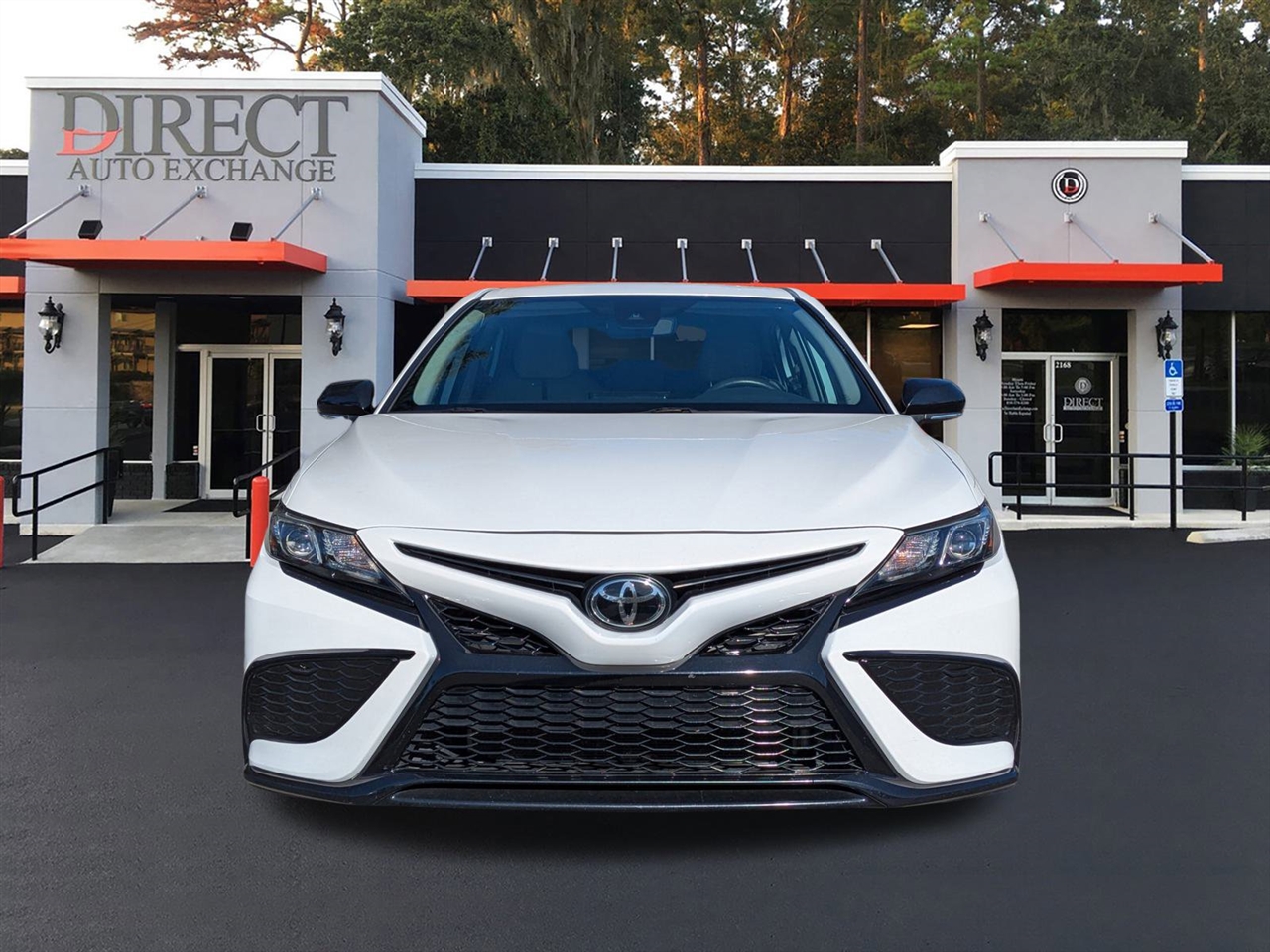 Toyota Camry SE 2023