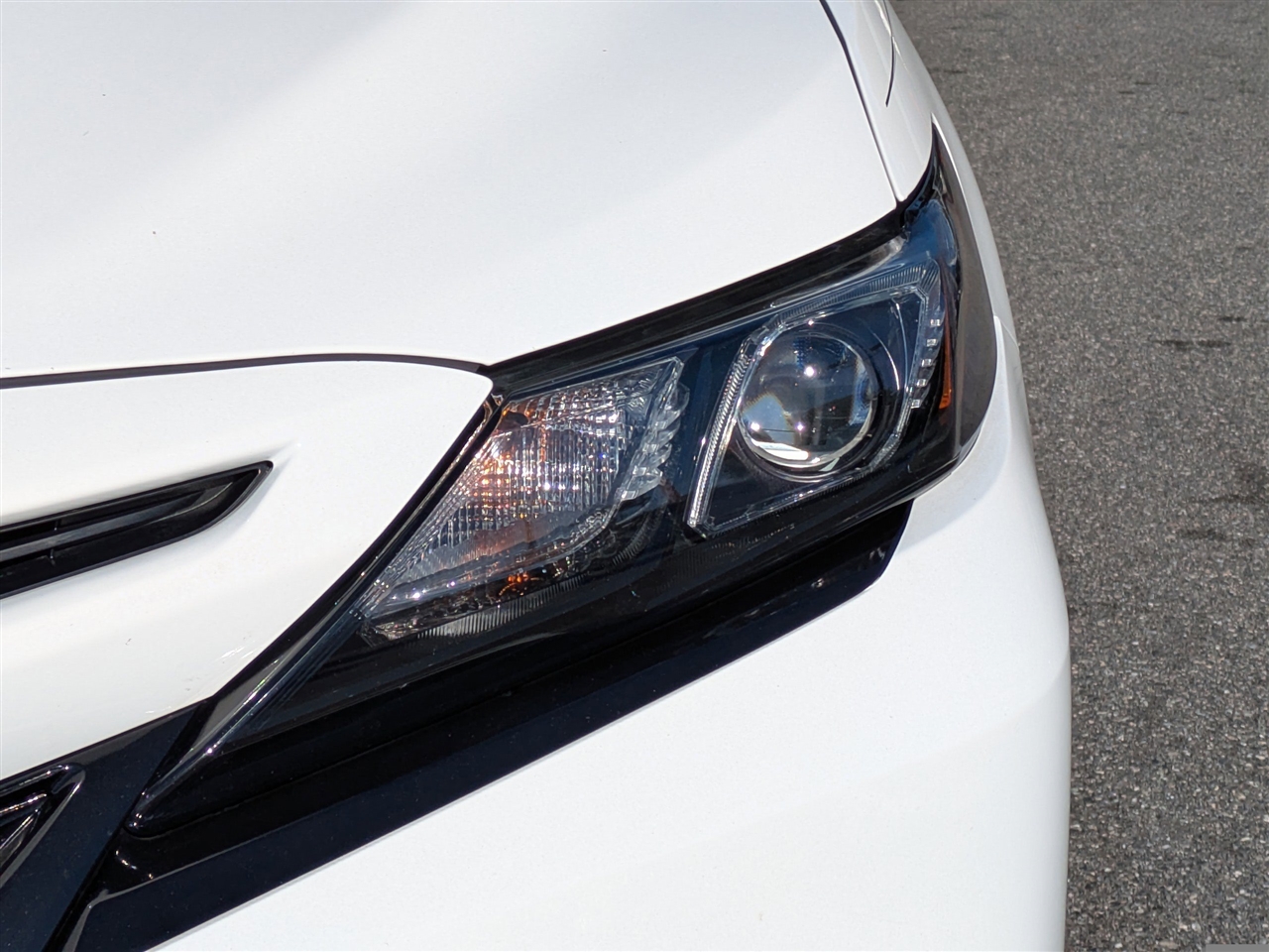 Toyota Camry SE 2023