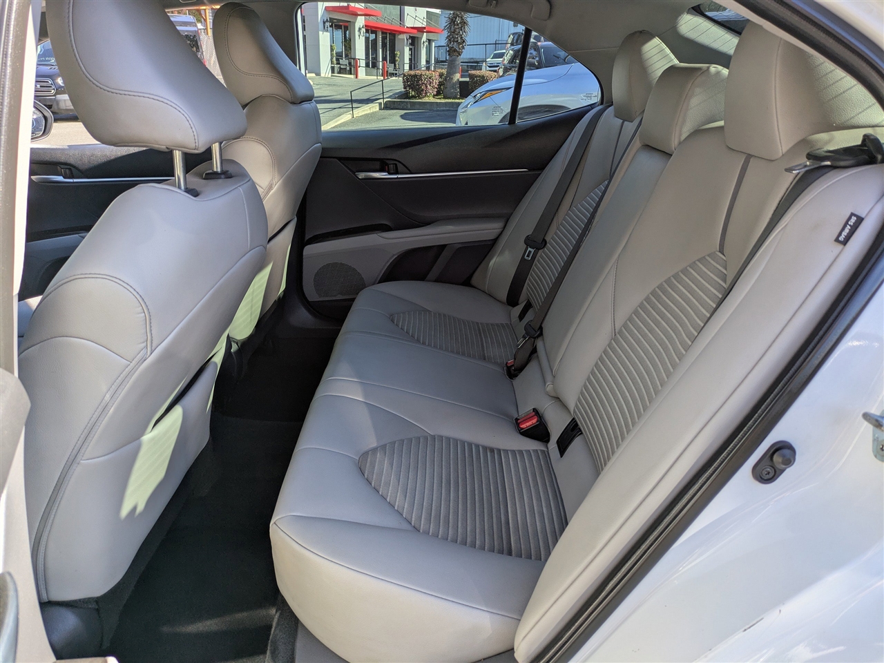 Toyota Camry SE 2023