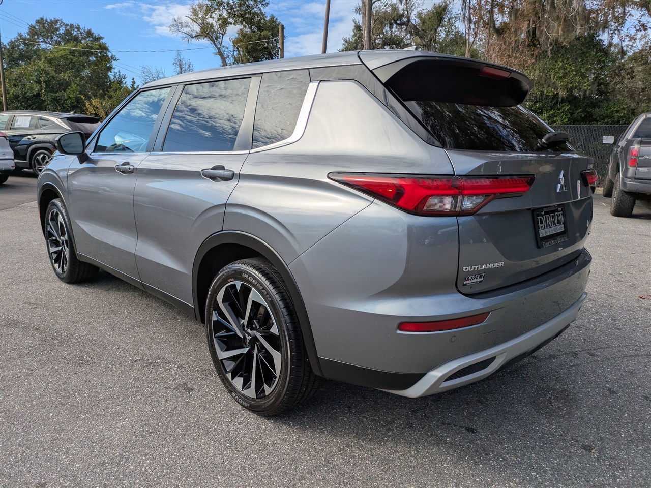 Mitsubishi Outlander SE 2WD 2023