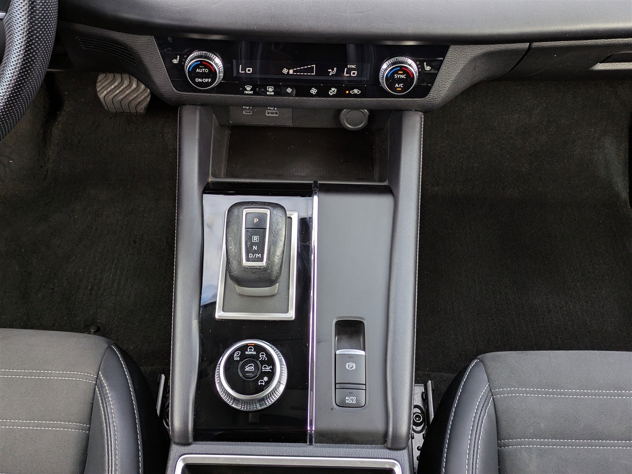 Mitsubishi Outlander SE 2WD 2023