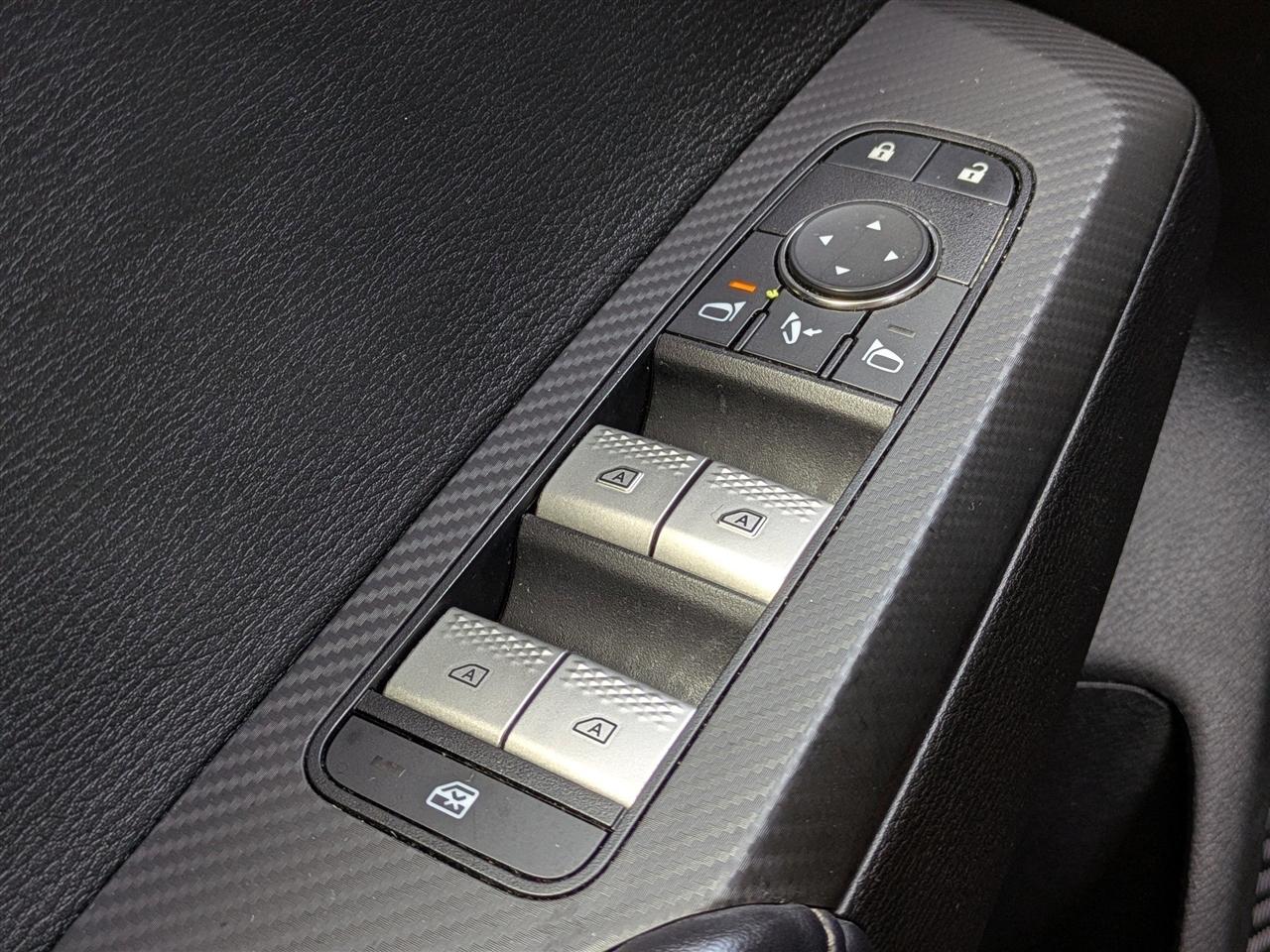 Mitsubishi Outlander SE 2WD 2023