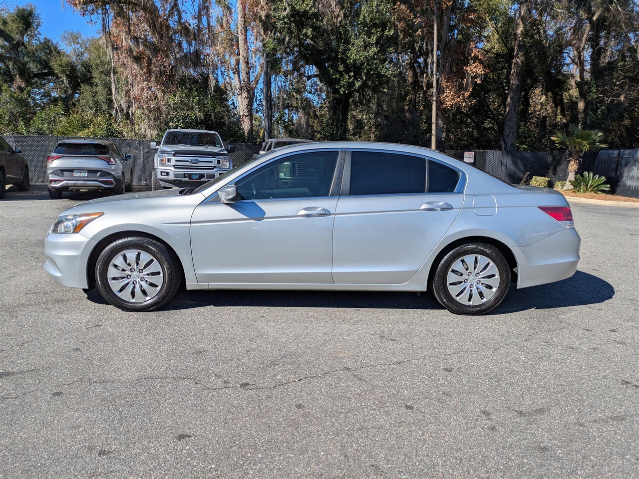 Honda Accord LX sedan AT 2012