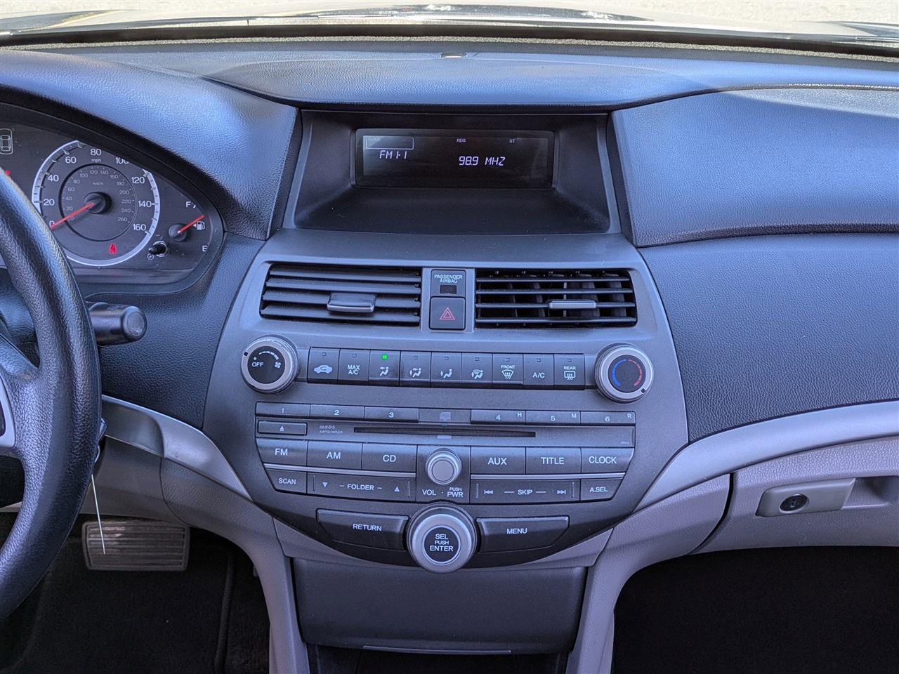 Honda Accord LX sedan AT 2012