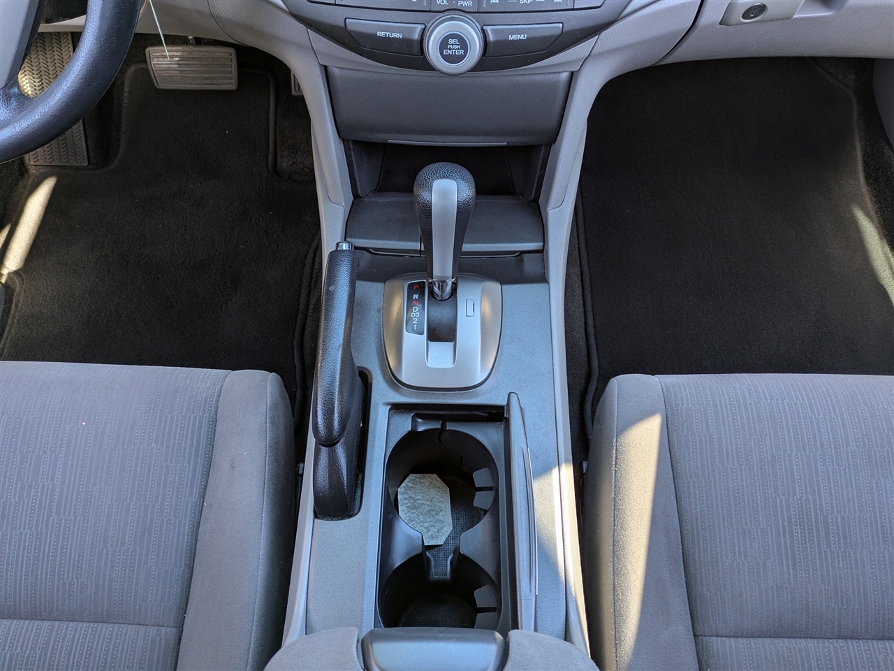 Honda Accord LX sedan AT 2012