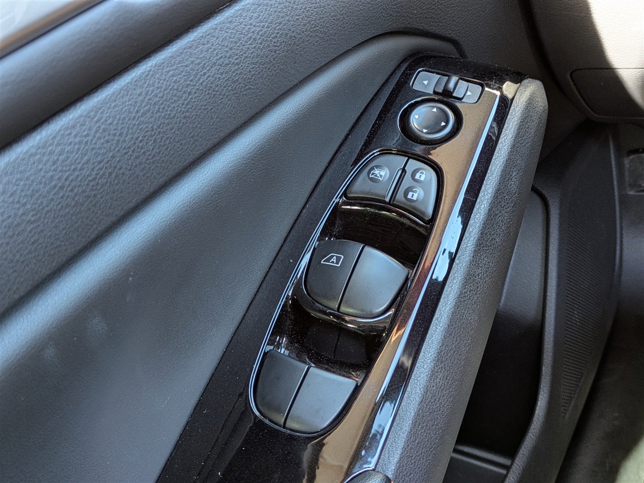 Nissan Altima 2.5 SR 2025