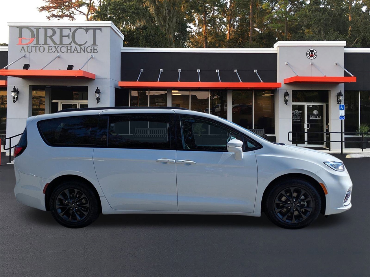 Chrysler Pacifica Touring Plus 2021