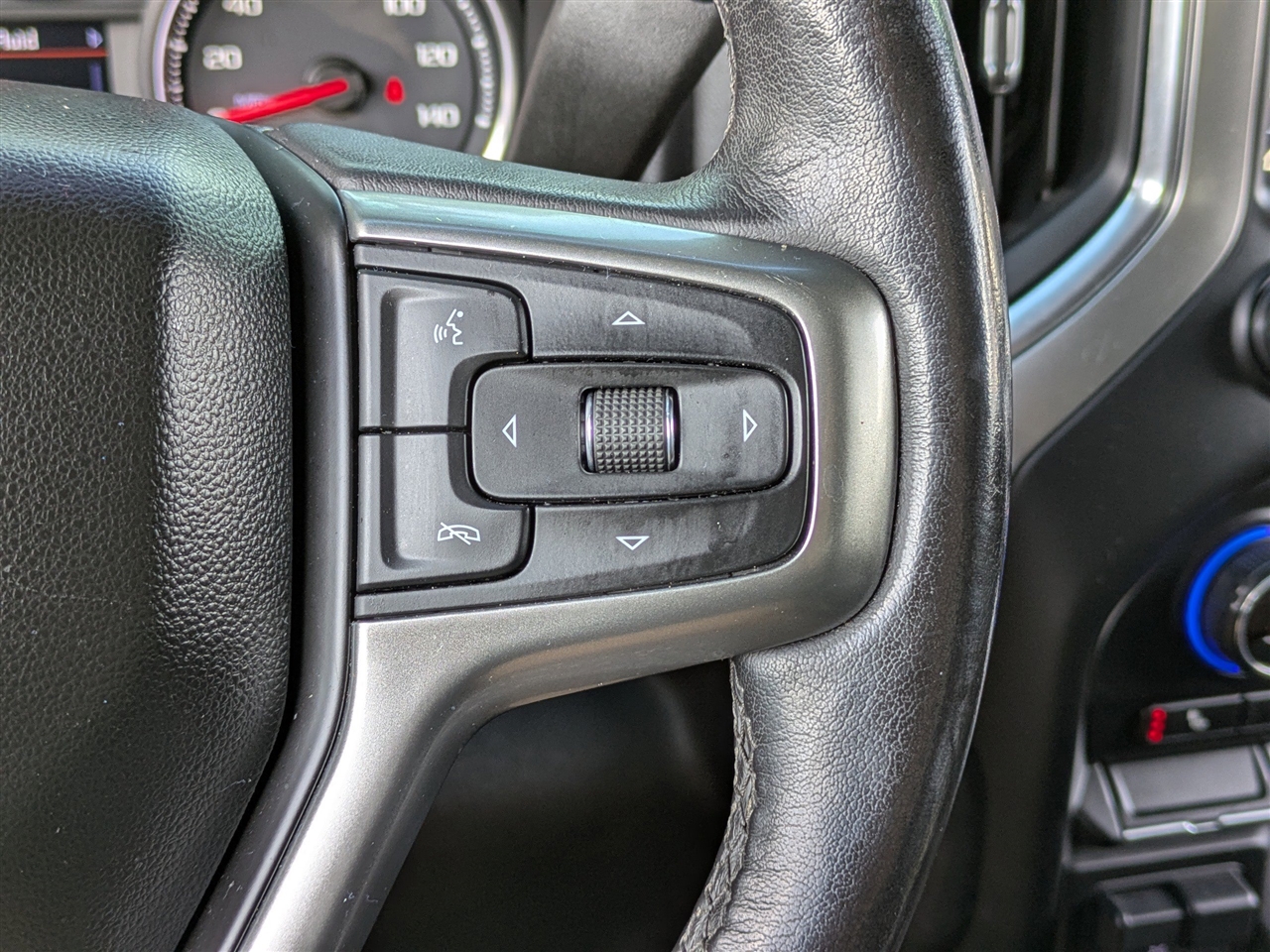 Chevrolet Silverado 1500 LT Double Cab 2WD 2019