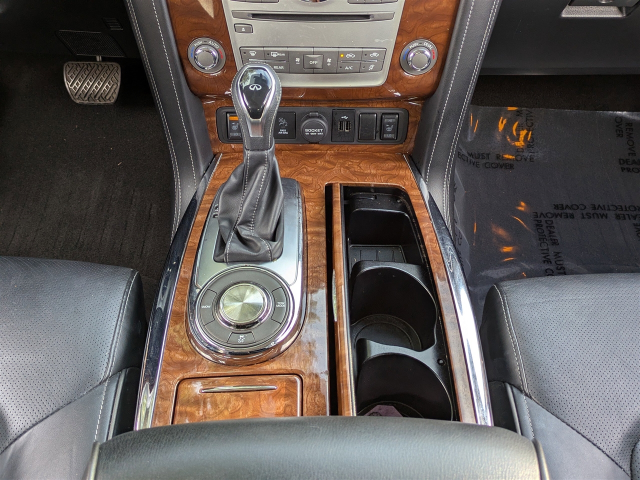 Infiniti QX80 LUXE 2019