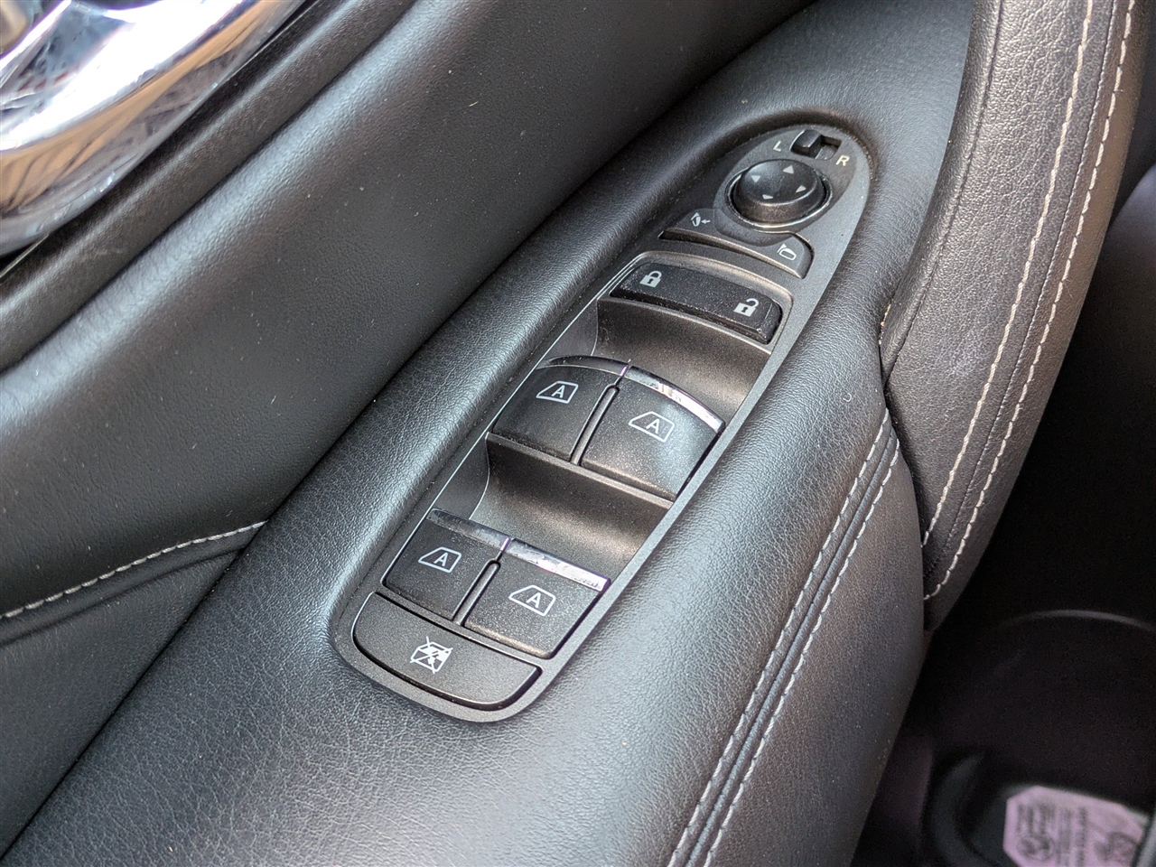 Infiniti QX80 LUXE 2019