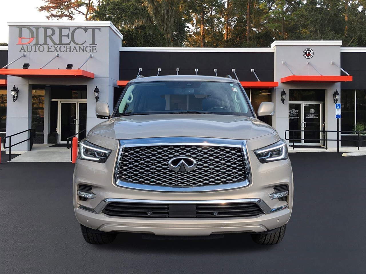 Infiniti QX80 LUXE 2019