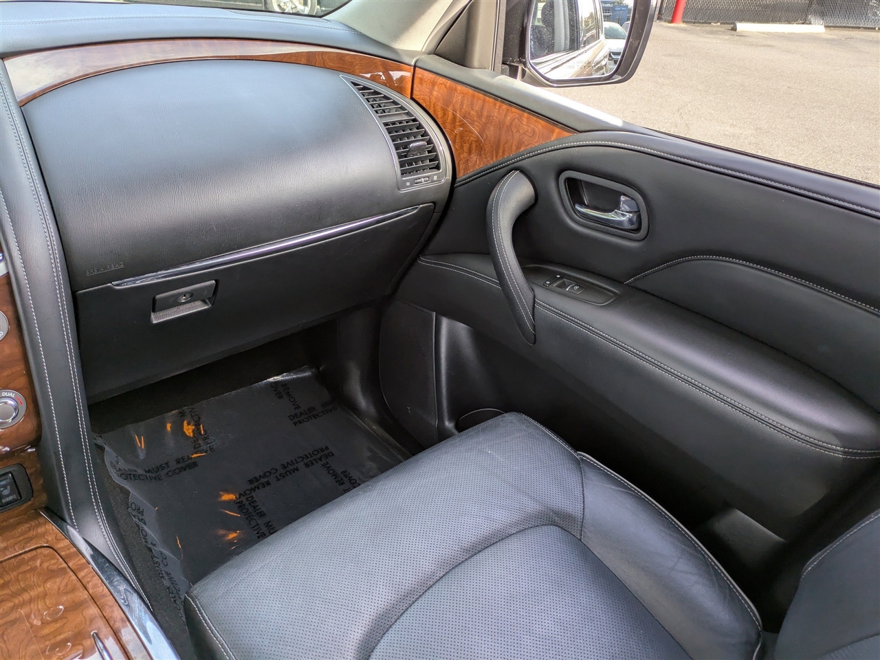 Infiniti QX80 LUXE 2019