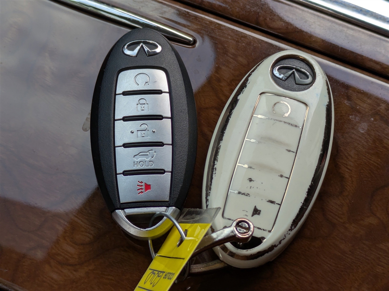 Infiniti QX80 LUXE 2019