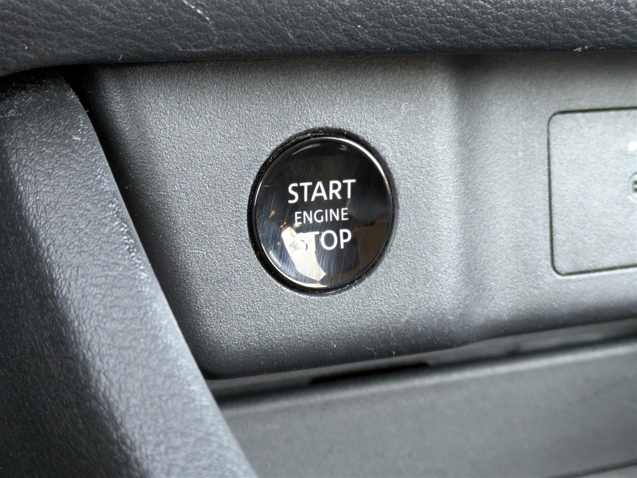 Nissan Rogue SV 2024