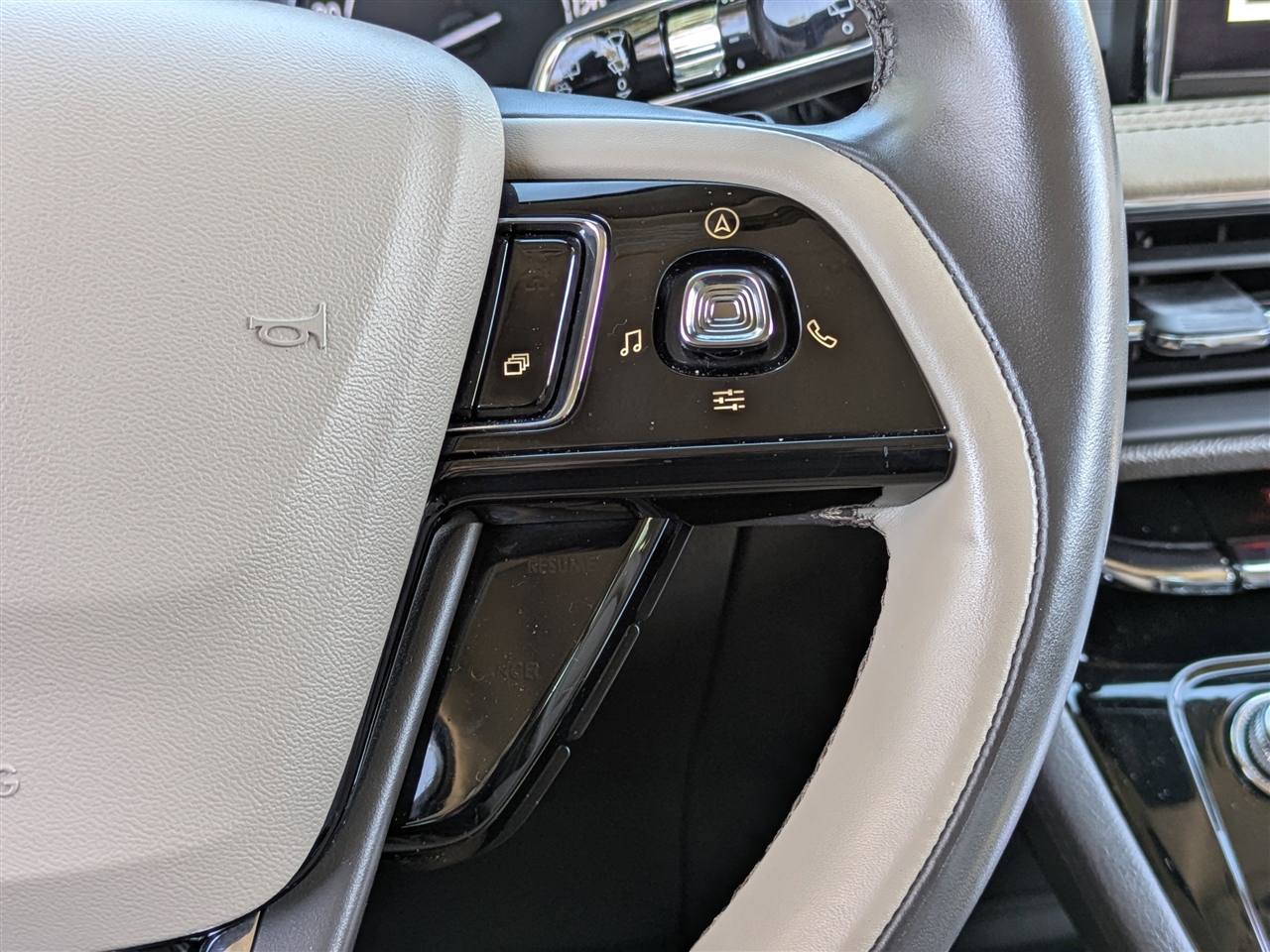 Lincoln Corsair Base 2020